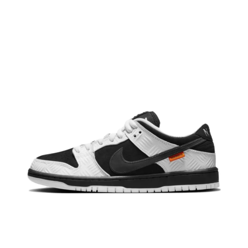 TIGHTBOOTH x Nike Dunk SB Low