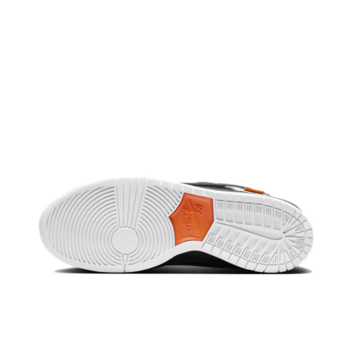 TIGHTBOOTH x Nike Dunk SB Low - Image 4