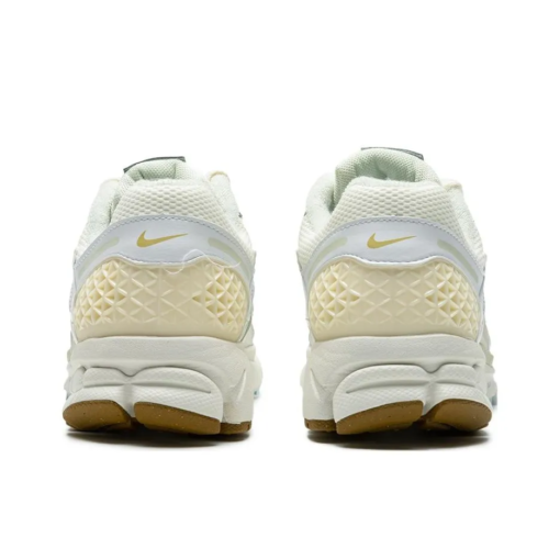 Nike Air Zoom Vomero 5 - Image 4