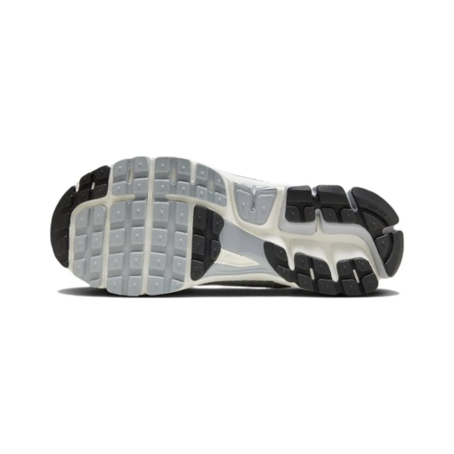 Nike Air Zoom Vomero 5 - Image 5