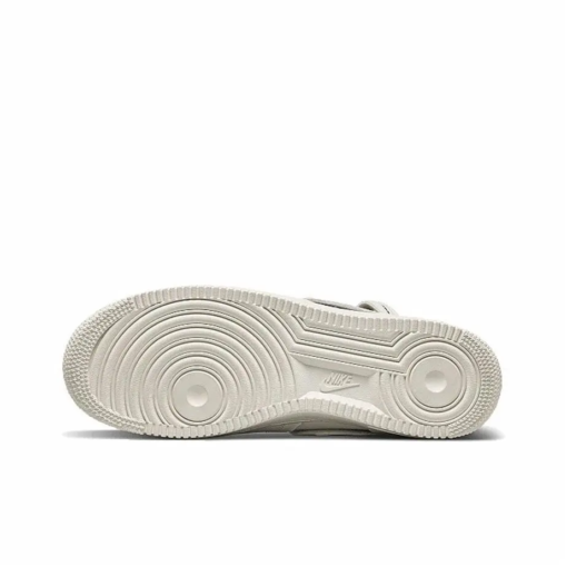 CDG x Nike Air Force 1 - Image 4